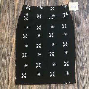 LuLaRoe black/white Cassie skirt-SizeL